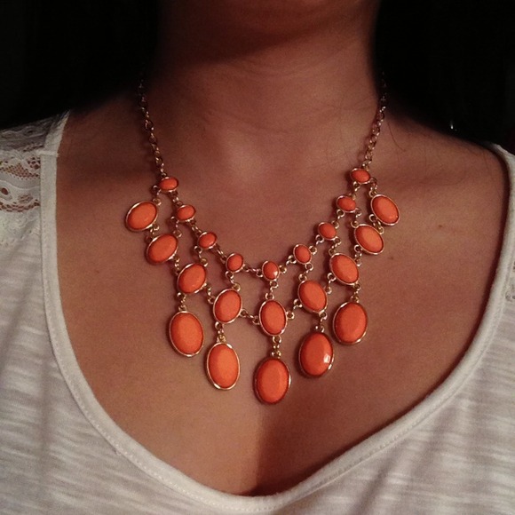 Gorgeous orange necklace!