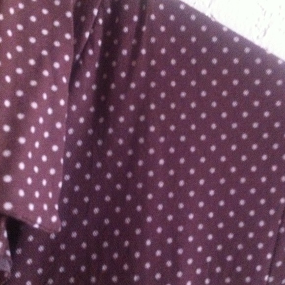 Button down - Picture 2 of 3