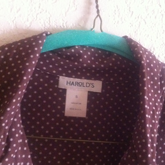 Button down - Picture 3 of 3