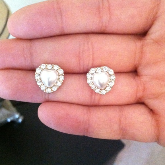 Forever 21 Jewelry - Earrings