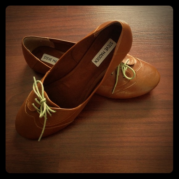 @Cnhouchins NWOT Steve Madden leather oxfords