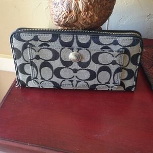 Authentic Coach wallet