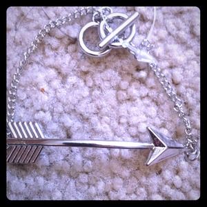 Silver or Gold colored arrow bracelet