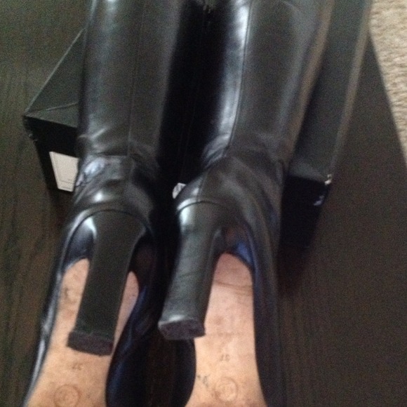 ❗SOLD❗Authentic Chanel Boots - Picture 4 of 4