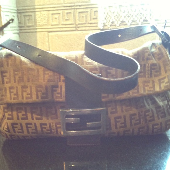 From day to evening clutch at very good price