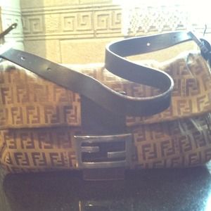 From day to evening clutch at very good price