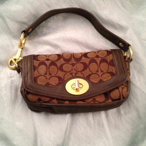 Coach Signature Purse