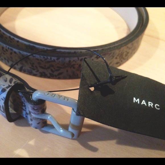 RESERVED❗️Marc Jacobs leather belt, size M/L