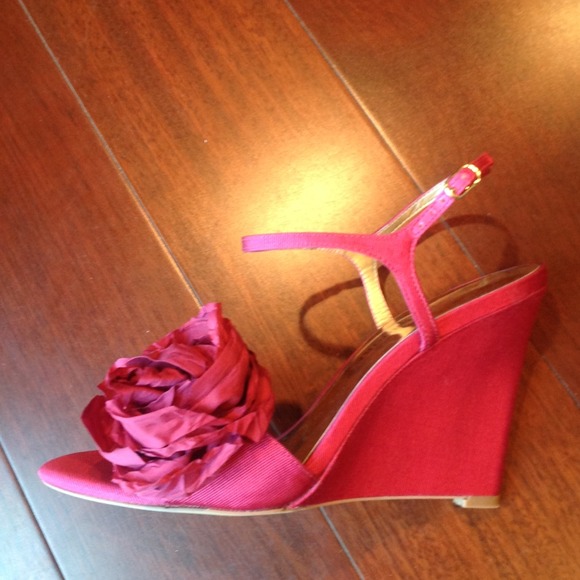 🌹SALE🌹NWOT Audrey Brooke Wedge - Picture 2 of 3