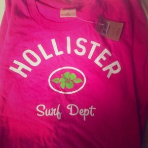 New with tags HOLLISTER TEE! *Small*