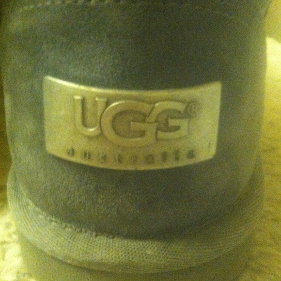 ❌SOLD❌ Grey Zipper Tall Ugg Boots size 5 - Picture 4 of 4