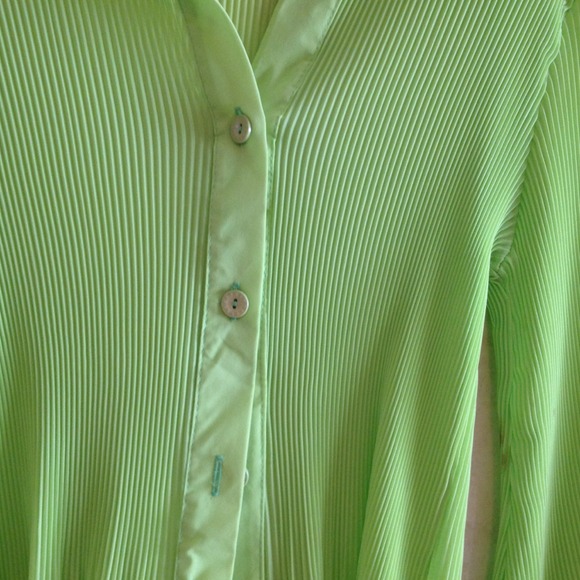 Top - Picture 2 of 2