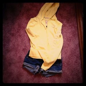 Yellow hollister jacket. Only worn a few times.