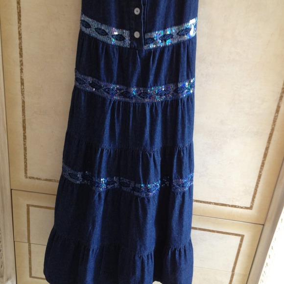 Dress - Picture 4 of 4