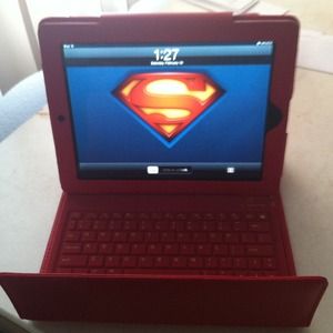 New iPad cover with Bluetooth keyboard