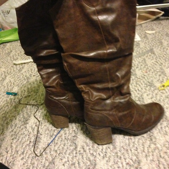 brown cowboy boots