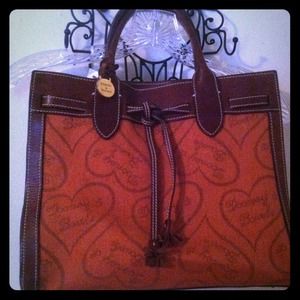 Dooney and Bourke hand bag