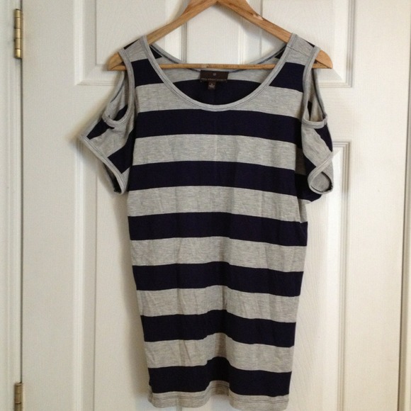 SOLD!!!!!  Stripped shirt with cut out shoulders - Picture 1 of 2