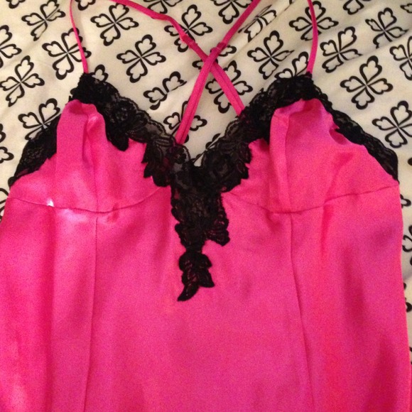 Pink black pace - Picture 3 of 3