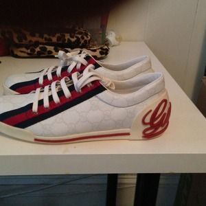 Authentic Gucci Sneakers size 7 1/2