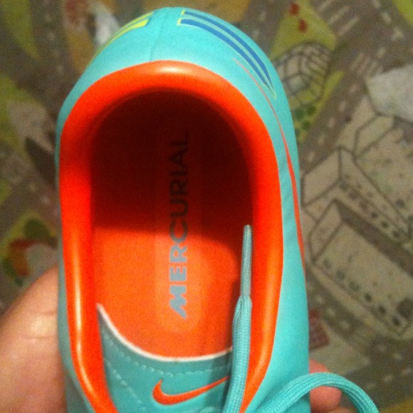 Nike Mercurial Victory lll FG 7.5 - Picture 2 of 3