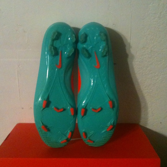 Nike Mercurial Victory lll FG 7.5 - Picture 3 of 3