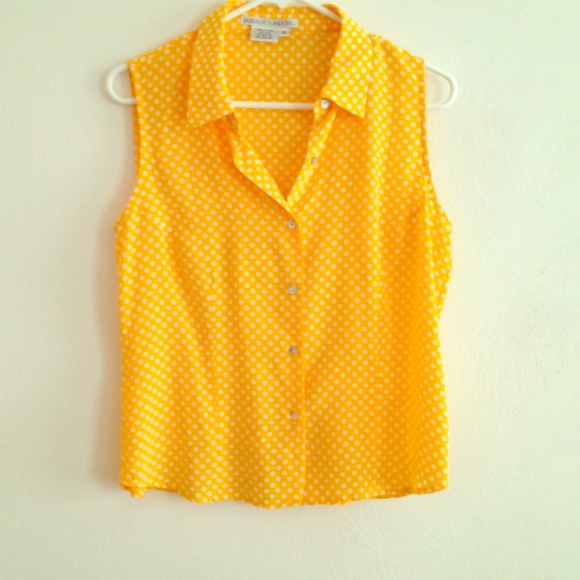 ❌❌Sold in bundle Vintage polka dot sleeveless top