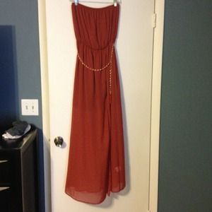 NWT Strapless bebe dress