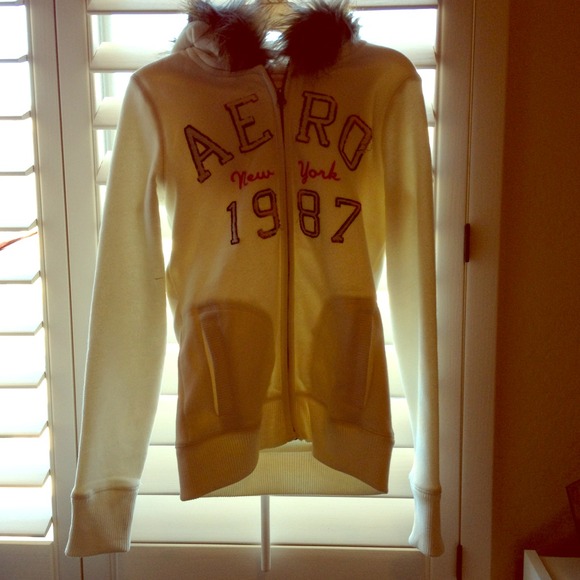 Aeropostale sweatshirt!