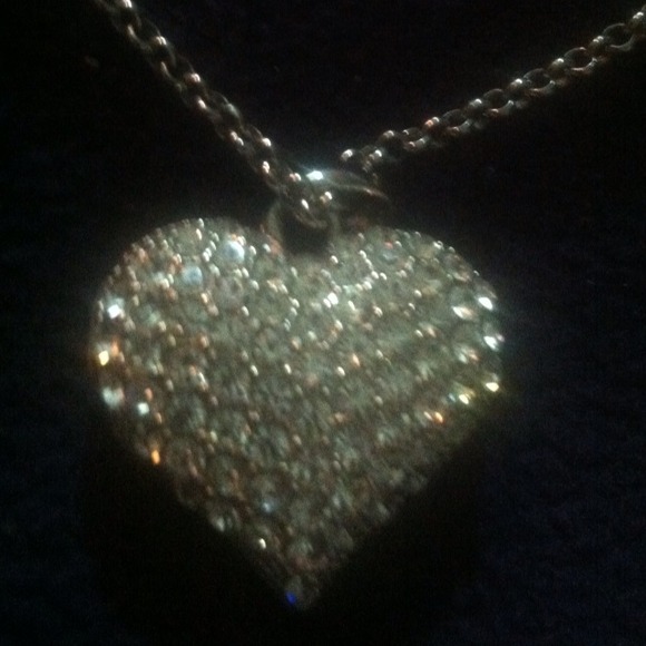 🚫TRADED🚫Rhinestone heart necklace