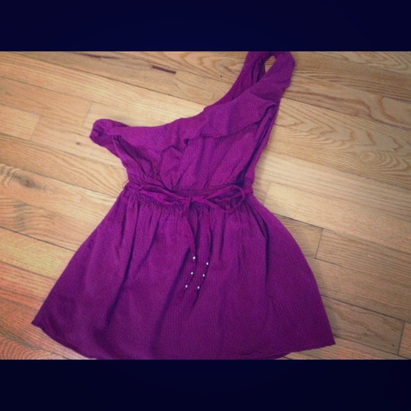 American Eagle purple top