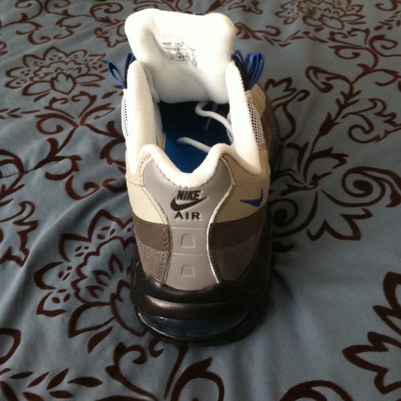 Air Max - Picture 4 of 4