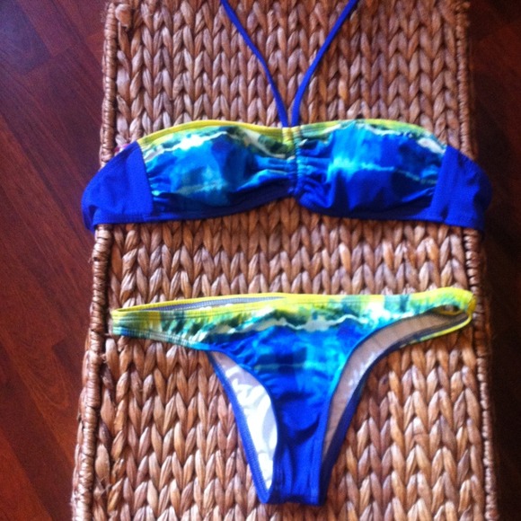 Sold！！Hurley tie die bathing suit