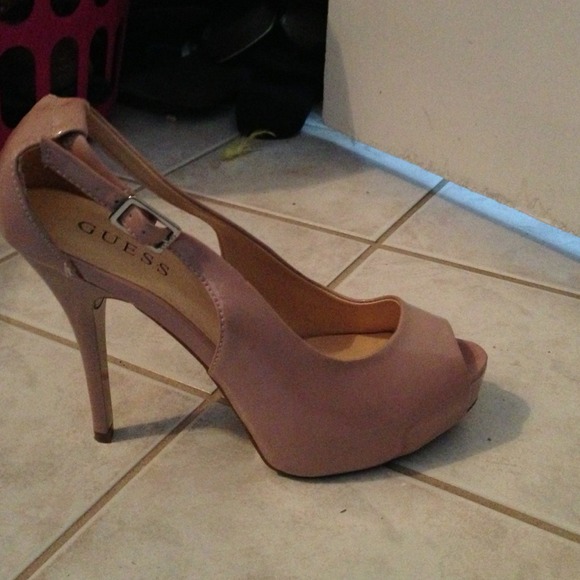 Guess blush peep toe pumps - Picture 4 of 4