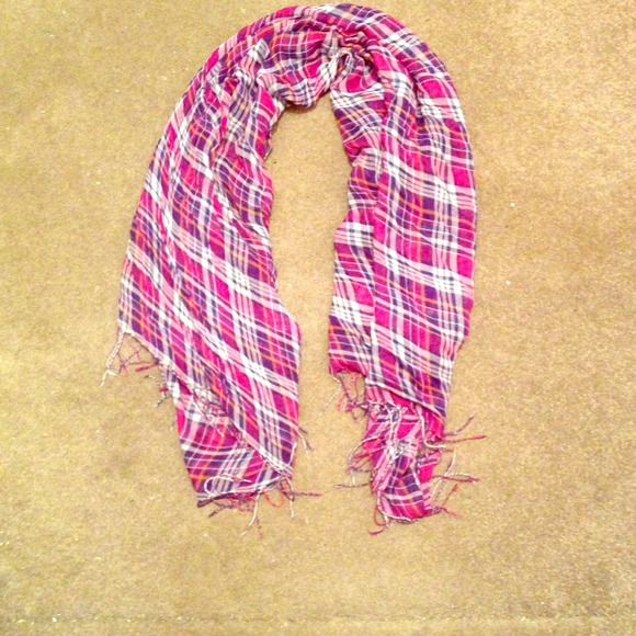 Pink and purple plaid scarf - Picture 1 of 1