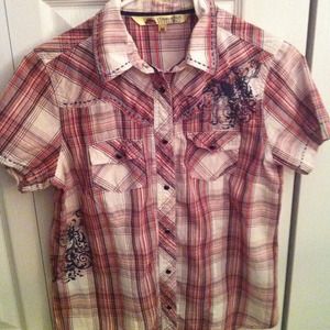 Women's short sleeved button up