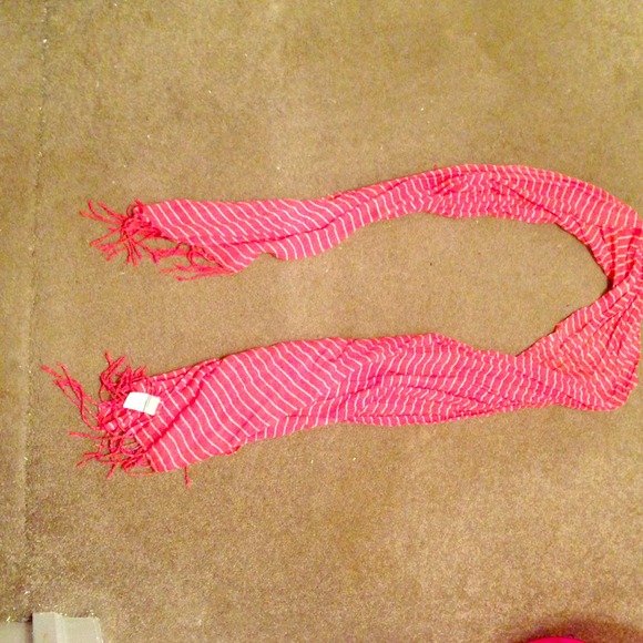 Pink with white stripes scarf - Picture 1 of 1
