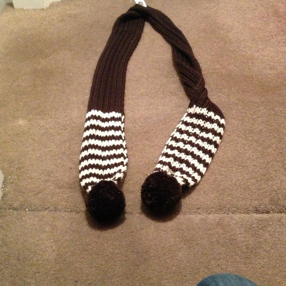 Brown winter scarf from gap - Picture 1 of 2