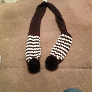 Brown winter scarf from gap