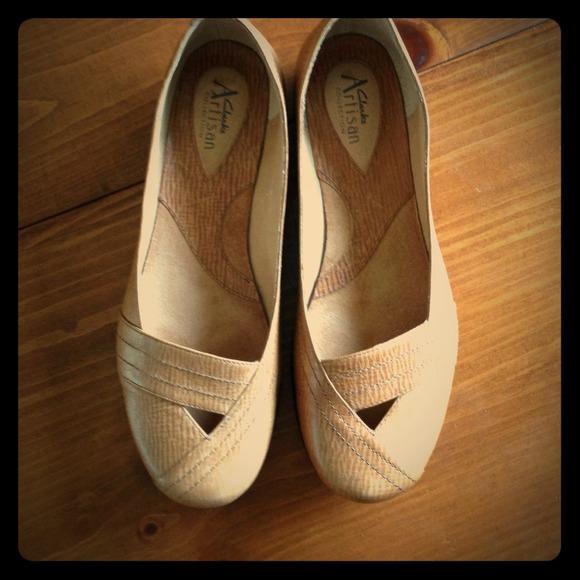 SOLD as bundle - Clarks Artisan collection