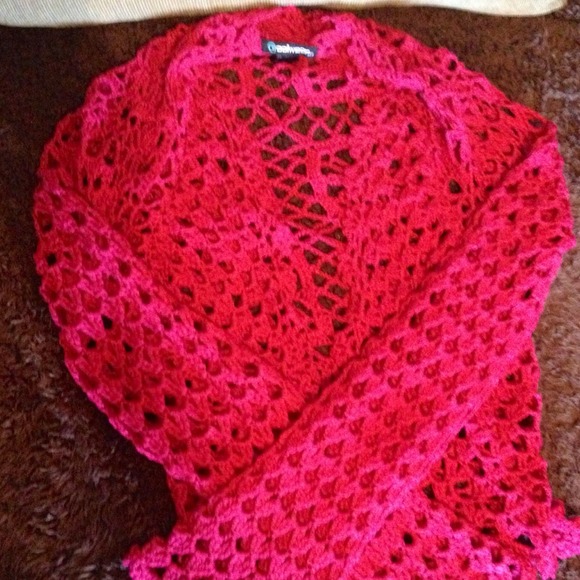 Sweaters - MUST GO! 💖 💝Lovely crochet cropped cardigan💝