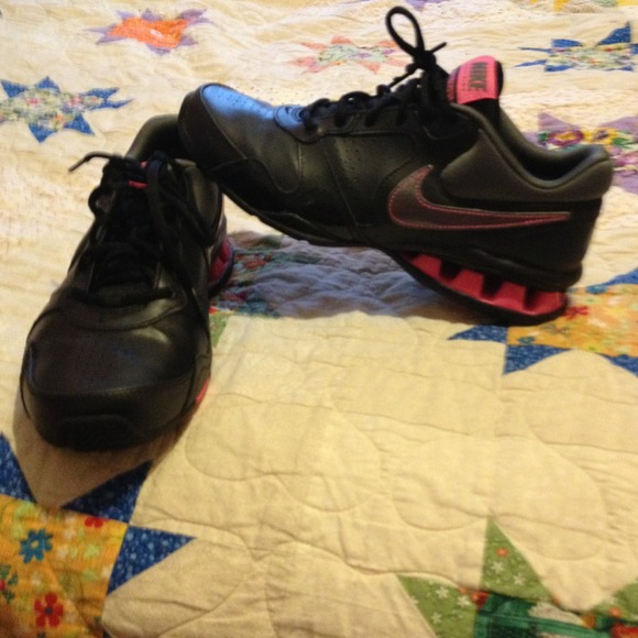 Nike relax shoes