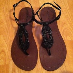 DSW black sandals