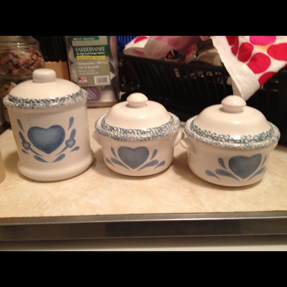 Set of canisters
