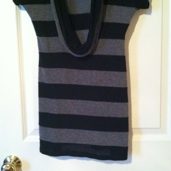 Black and Gray Striped Top - Picture 2 of 2