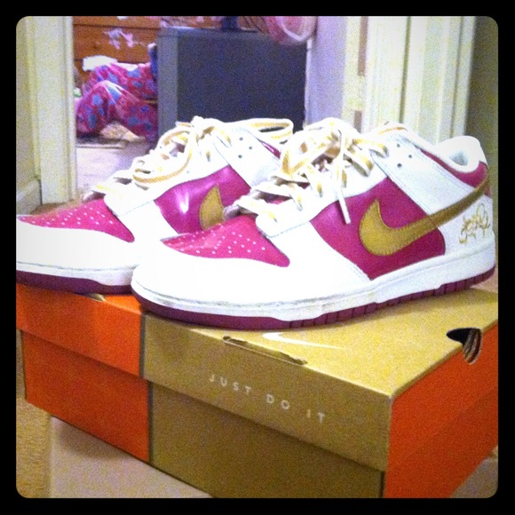 Nike dunks Fusia & Gold