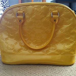 Hello kitty purse