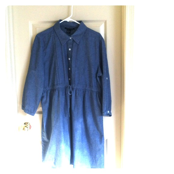 SOLD IN A BUNDLE!!!  Light weight blue dress