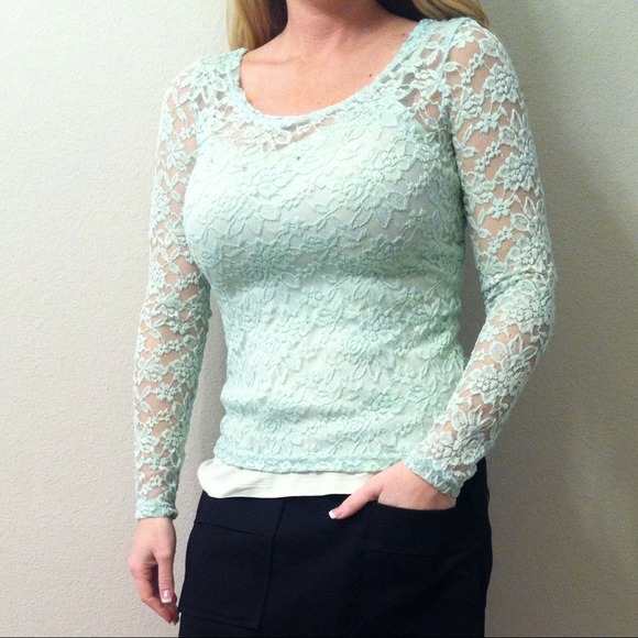 Tops - Trendy, Feminine mint green lace shirt. Size m