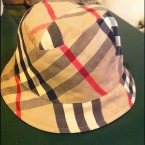100% Authentic Burberry reversible hat